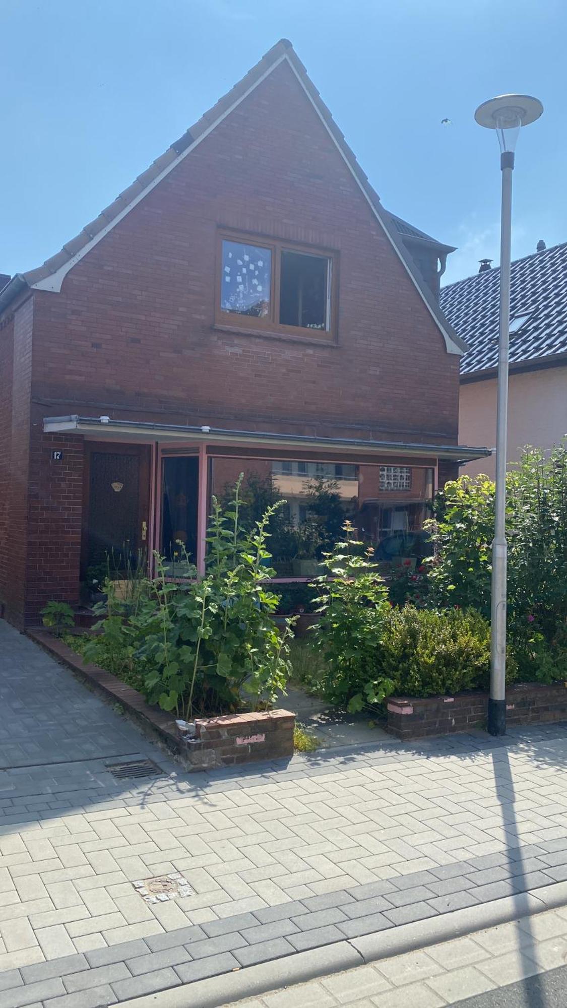 Privartzimmer 'Ausfahrt Freihalten' Husum  Kültér fotó