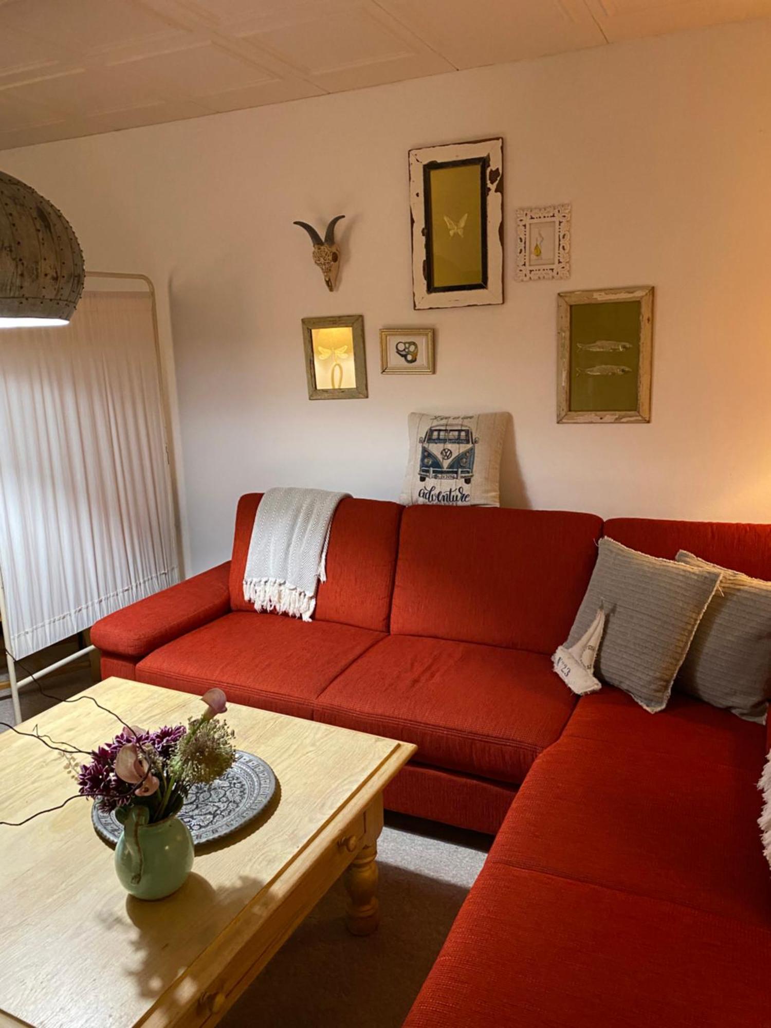 Privartzimmer 'Ausfahrt Freihalten' Husum  Kültér fotó