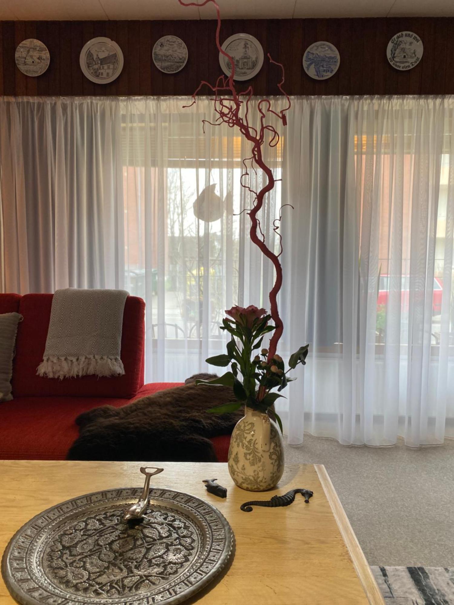 Privartzimmer 'Ausfahrt Freihalten' Husum  Kültér fotó